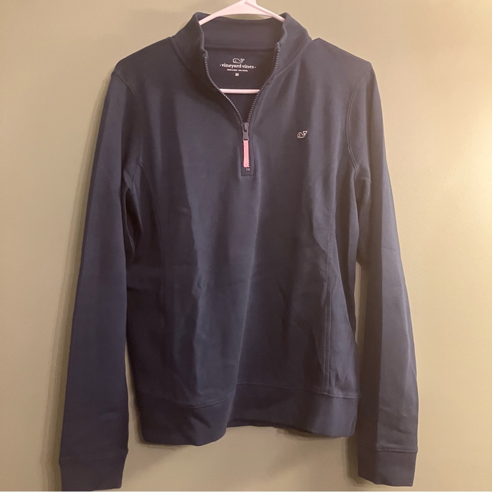 Vineyard Vines- Navy 1/4 Zip Stand Up Collar Sweatshirt. NWOT. Size Medium